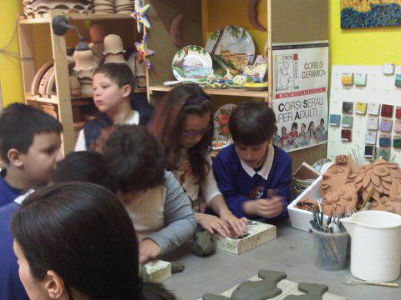 Terre Rare Laboratori Estivi Di Pittura E Argilla Per Bambini Piazza Rossetti Notizie Vasto