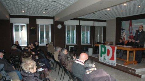 riunione degli iscritti al PD