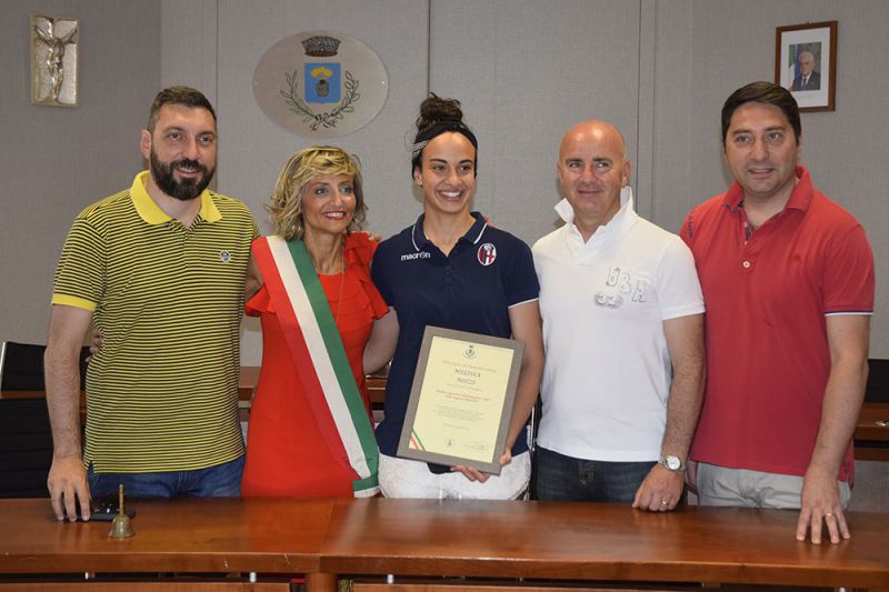 Calcio femminile, premiata la sansalvese Melissa Nozzi - Piazza ...